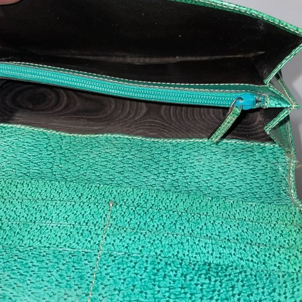 Gucci Tan and Green Continental Wallet - Picture 11 of 16